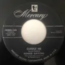 7inch Vinyl Single - Ronnie Gaylord - Cuddle Me