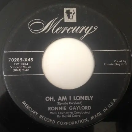 Ronnie Gaylord - Cuddle Me
