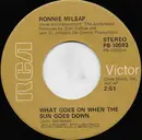 7inch Vinyl Single - Ronnie Milsap - What Goes On When The Sun Goes Down