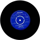 7inch Vinyl Single - Robert Earl With Wally Stott And His Orchestra And Chorus - The Wonderful Secret Of Love / The Boulevard Of Broken Dreams