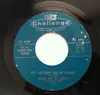 7inch Vinyl Single - Rochell & The Candles - Let's Run Away And Get Married