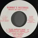 7inch Vinyl Single - Roger Hallmark - Pluck Khadaffy Duck
