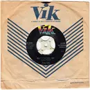 7inch Vinyl Single - Russ Case And His Orchestra - Walk To The Bull Ring / The Little White Horse (La Petite Cheval Blanc)