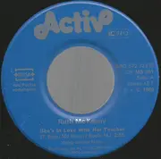 7inch Vinyl Single - Ruth McKenny - She's In Love With Her Teacher