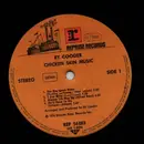 LP - Ry Cooder - Chicken Skin Music - no cover