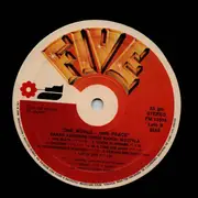 LP - Sarah Vaughan With Bernard Ighner - Let It Live - Sarah Vaughan Sings 'One World One Peace' - original pressing + booklet, Gatefold