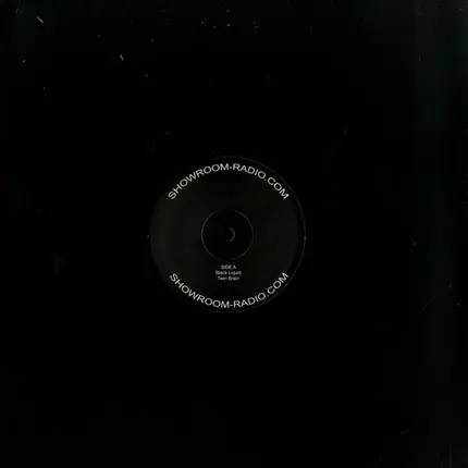 Showroom Berlin - Black Liquid