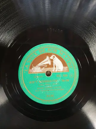 Sidney Bechet And His New Orleans Feetwarmers - Blues In Thirds / Ain't Misbehavin'