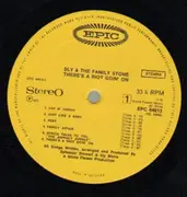 LP - Sly & The Family Stone - There's A Riot Goin' On
