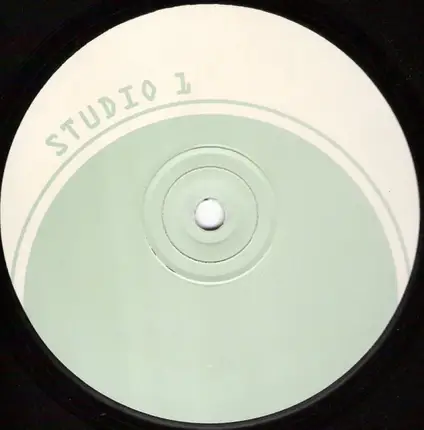 Studio 1 - HELLBLAU