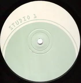 Studio 1 - HELLBLAU