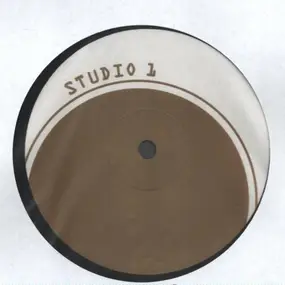 Studio 1 - Gold